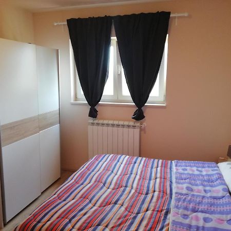 Ladrovici Apartman Nikola מראה חיצוני תמונה