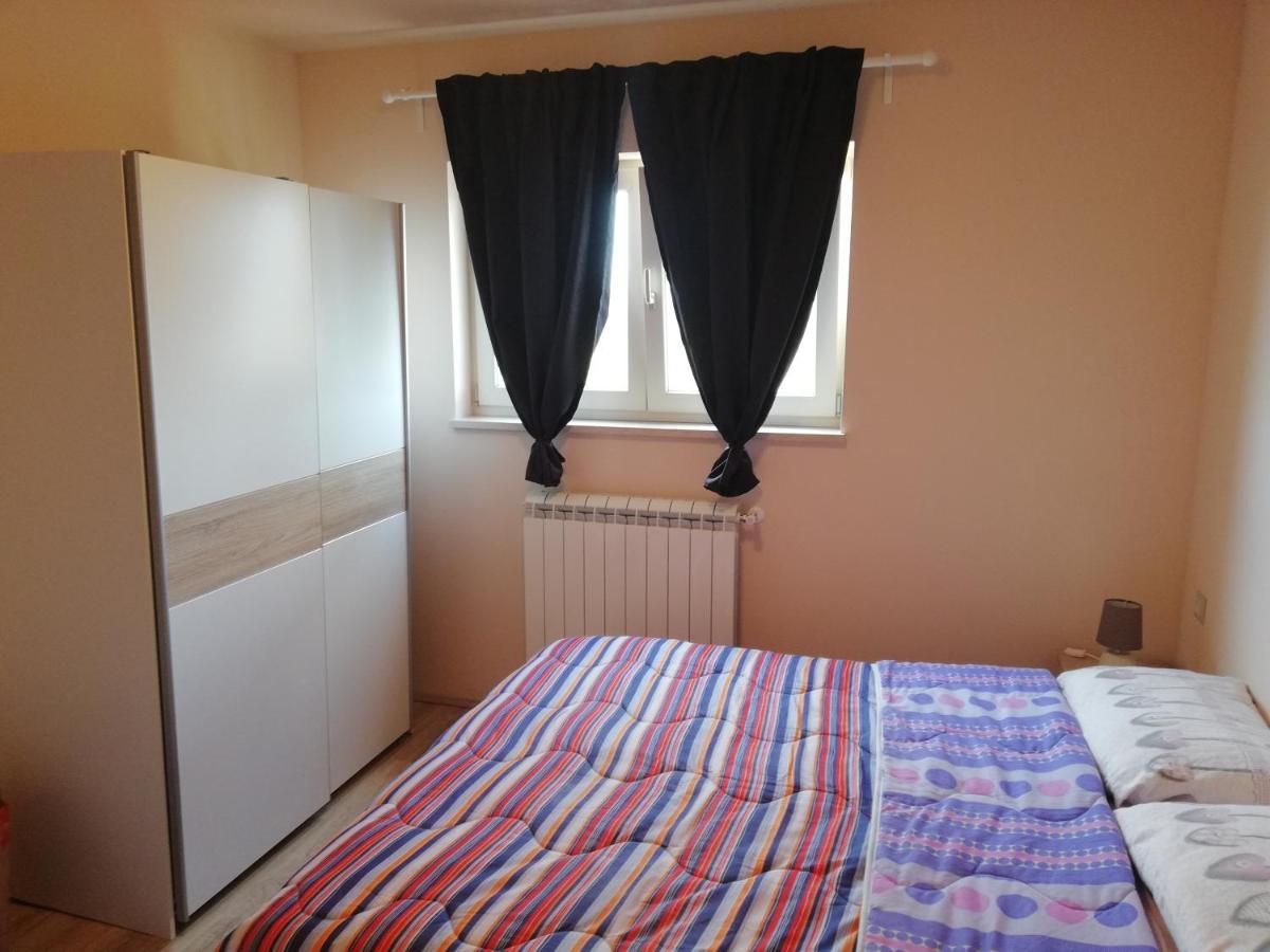 Ladrovici Apartman Nikola מראה חיצוני תמונה