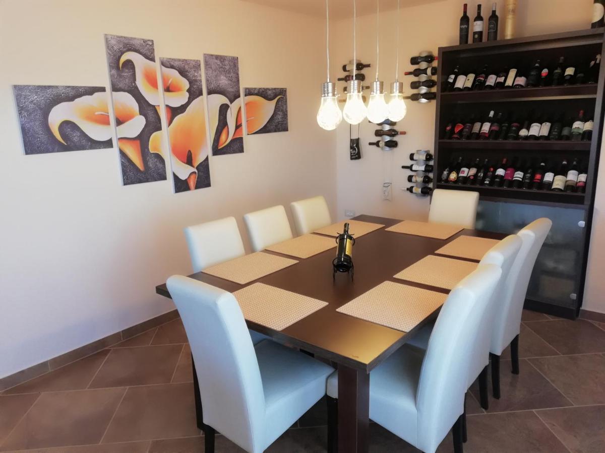 Ladrovici Apartman Nikola מראה חיצוני תמונה