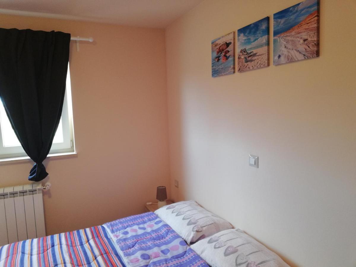 Ladrovici Apartman Nikola מראה חיצוני תמונה