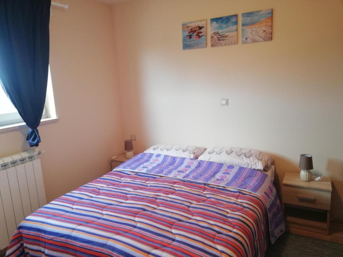 Ladrovici Apartman Nikola מראה חיצוני תמונה